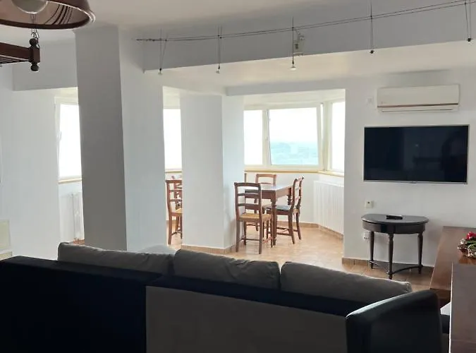 Panoramic Sea View Apartment *