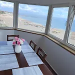 Sea View Apartment Constanţa
